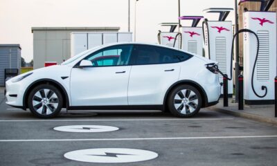 Tesla laddare