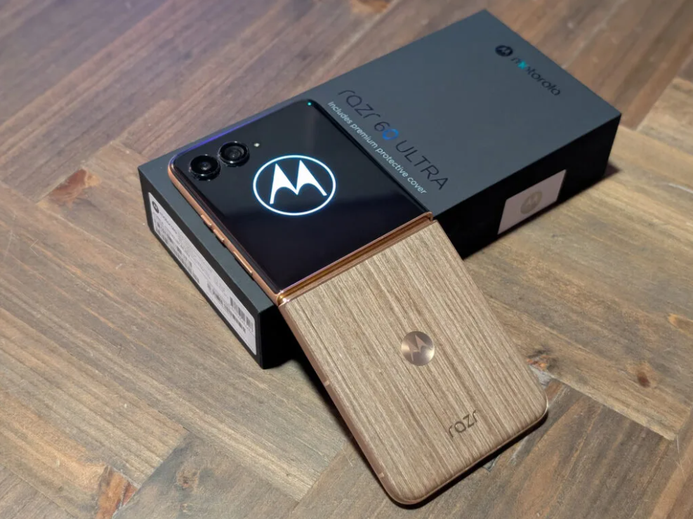 Test af Motorola Razr 60 Ultra