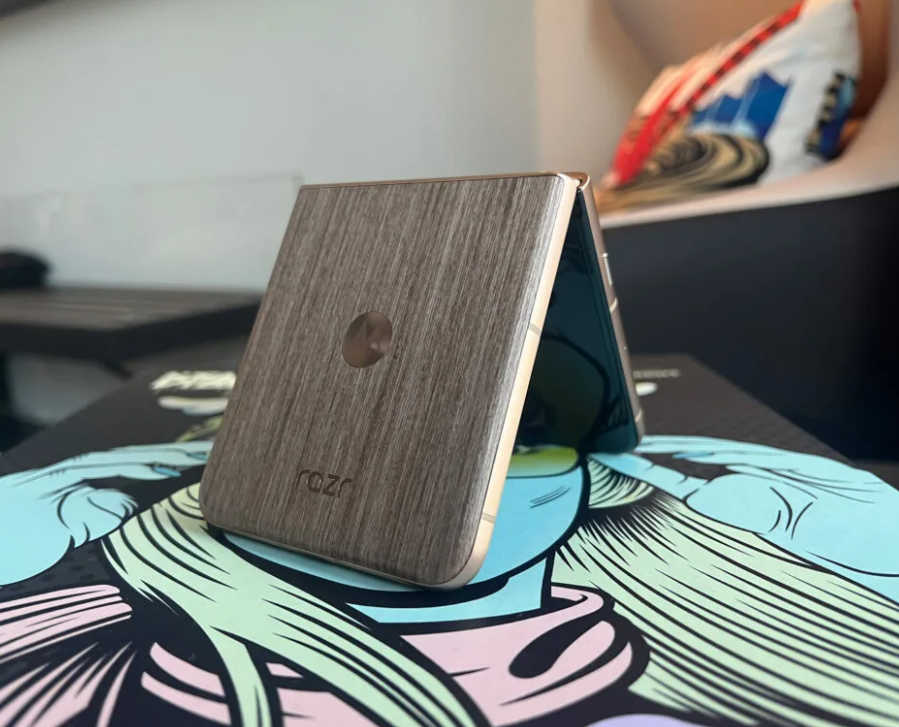 Test af Motorola Razr 60 Ultra