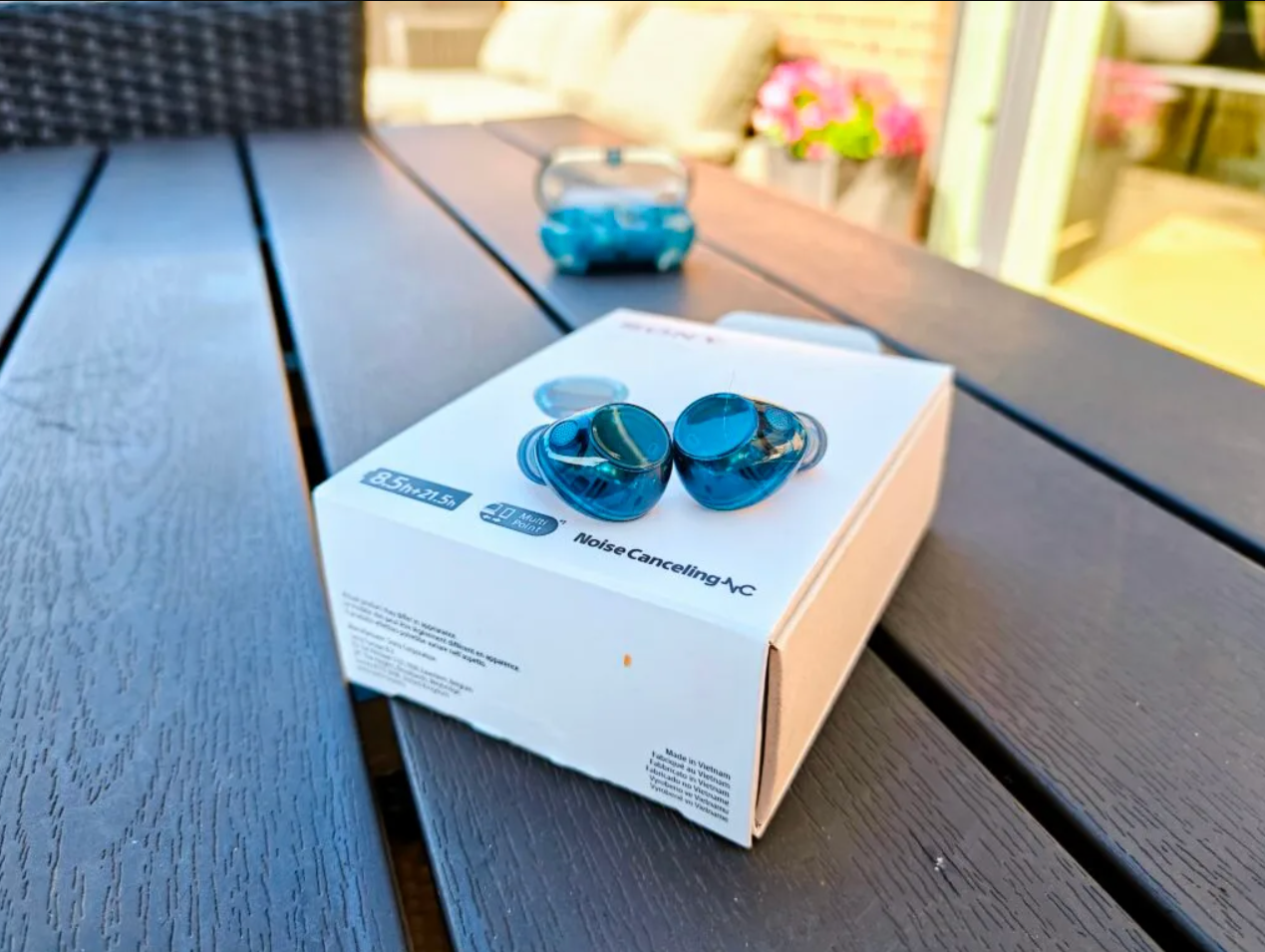 Sony WF-C710N är ett billigt headset med omslutande ljud | Test