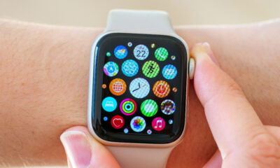 Apple watch på en kvinna