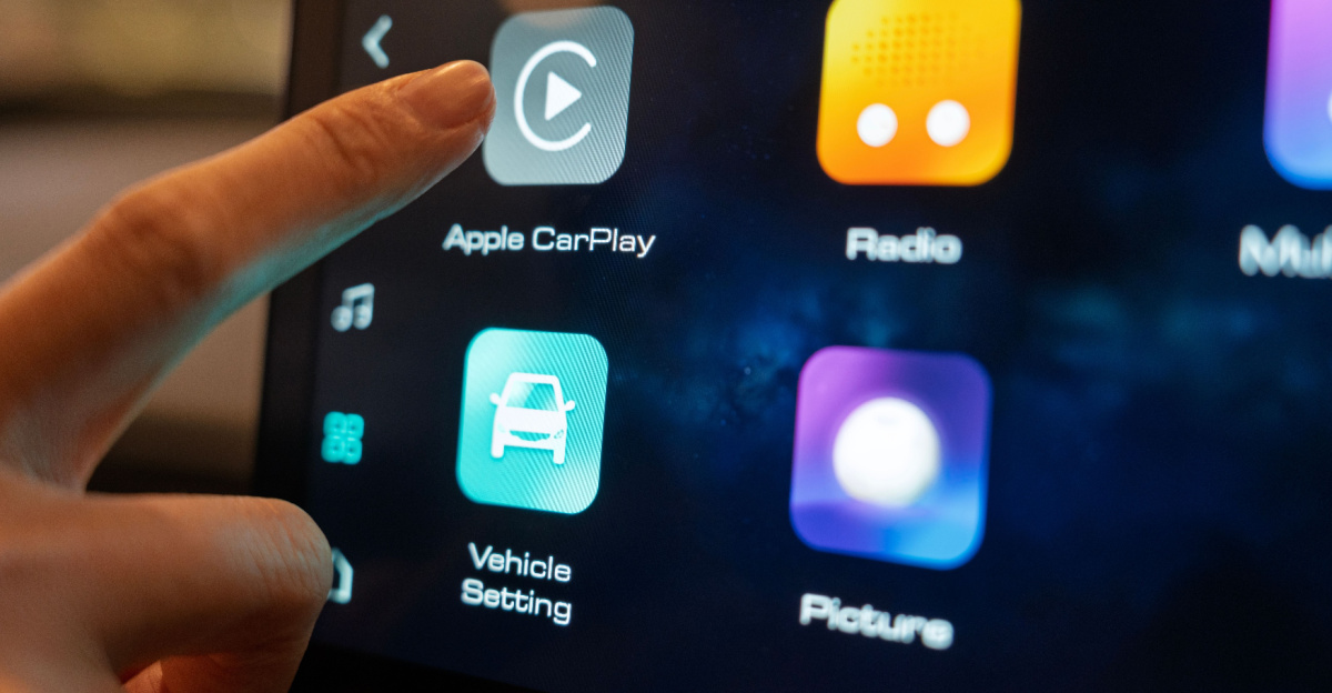 Apple car play