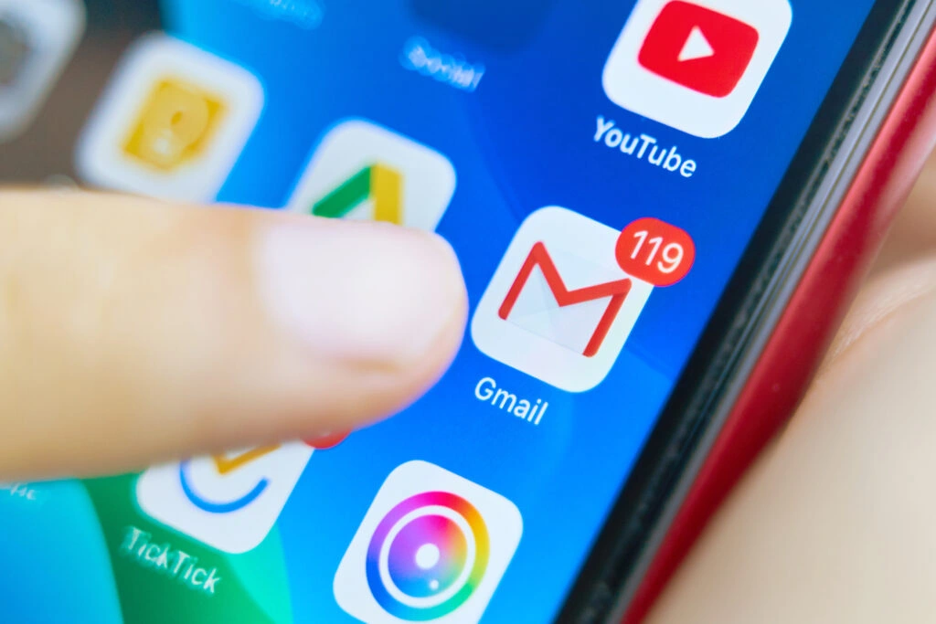 Gmail på iPhone får ny Google Photos-väljare – ska göra det snabbare att dela bilder