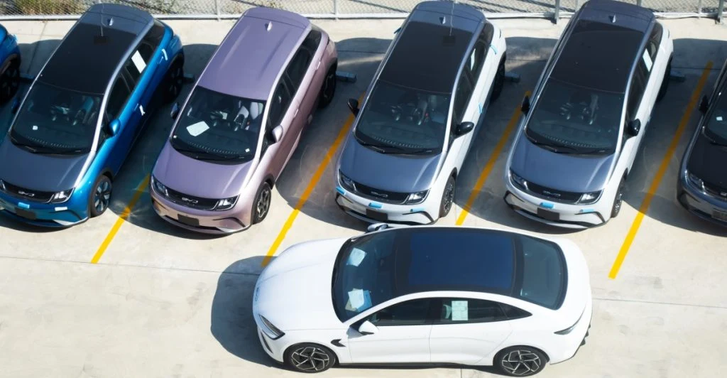 Nya kinesiska elbilsmärken lockar brittiska köpare — inte BYD eller MG