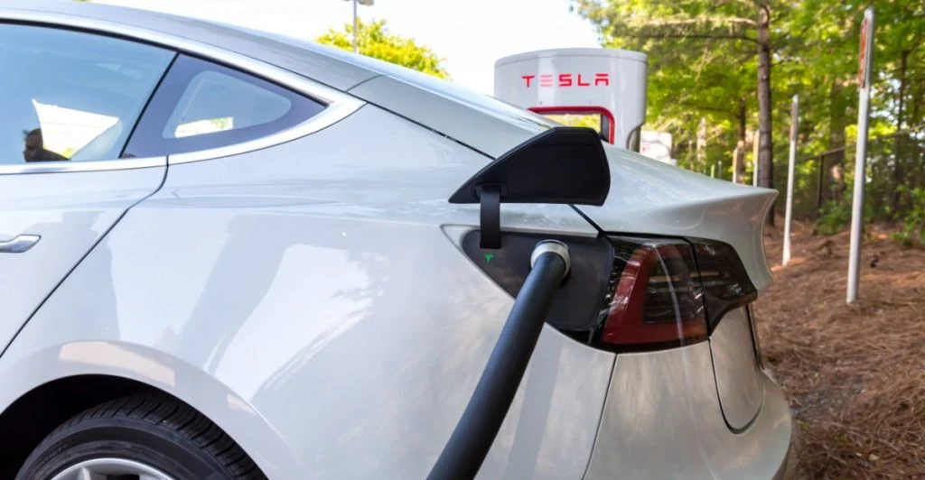 Begagnad Tesla Model 3 visar större batteriförsämring än väntat efter 113 000 miles