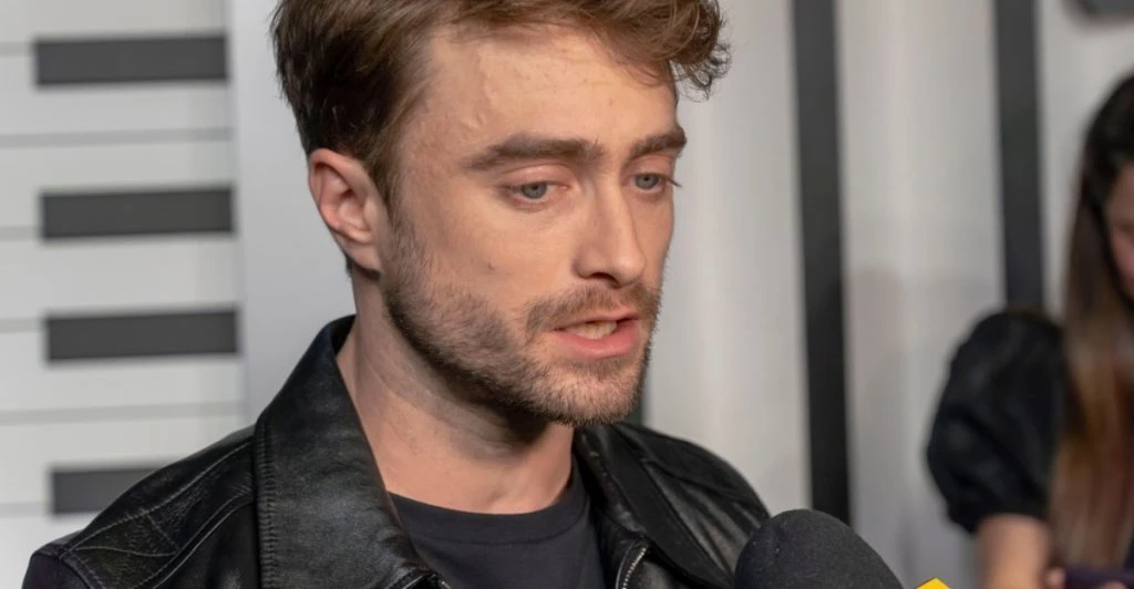 Daniel Radcliffe uppmanar fans att låta den nya Harry Potter-ensemblen få köra på