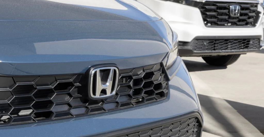 Honda byter uttryck: Ny logotyp ska signalera el och hybrid från 2027