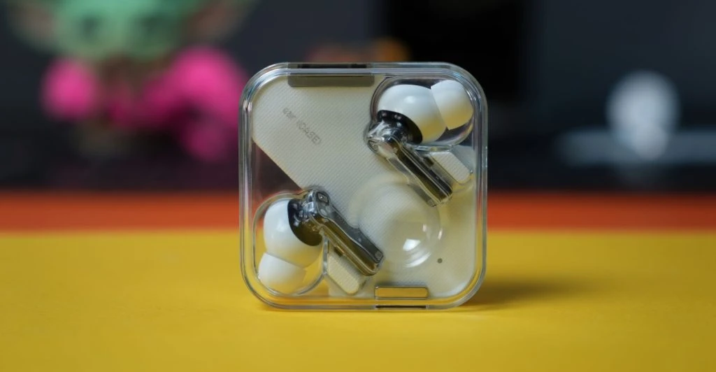 Test: Nothing Ear (3) – Bra hörlurar som fastnar i gamla spår