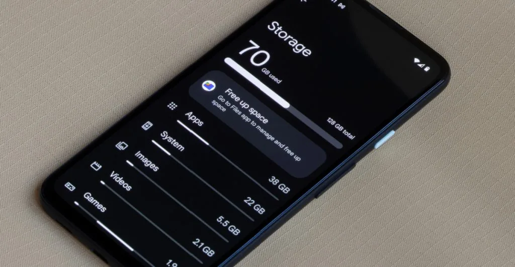 Pixel får ”Expanded dark mode” – så tvingar du fler appar till mörkt tema