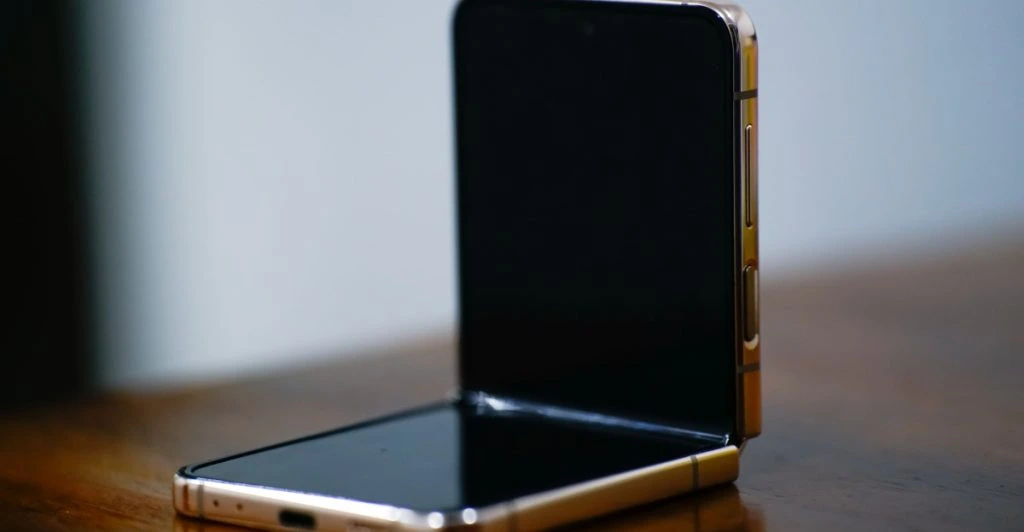 Apples vikbara Iphone tar form – här är allt som pekar mot 2026