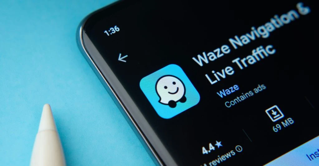 Google Maps mot Waze – vilken app tar dig fram snabbast 2025?