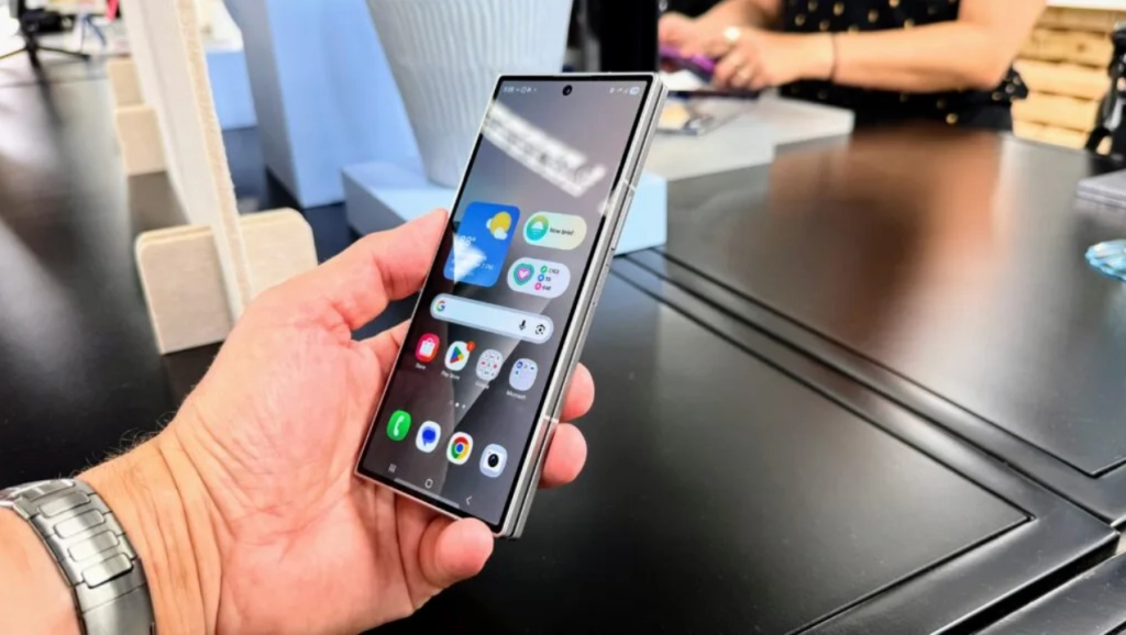 Samsung tar efter Apple – Galaxy-telefoner får AI-sammanfattningar av notiser