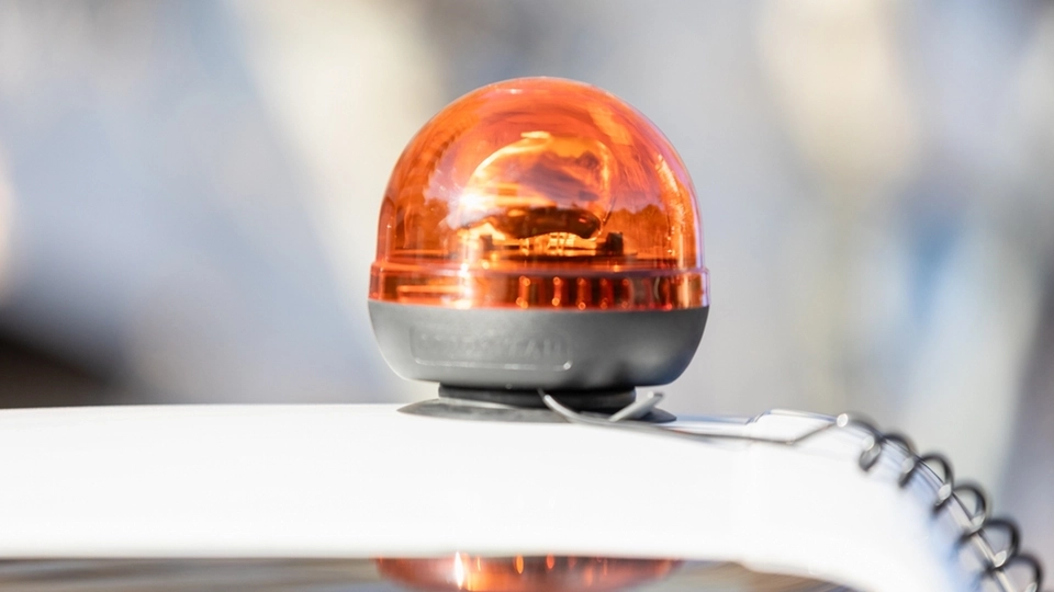 Ny regel från 2026: Bilister måste ha ett orange ljus i bilen