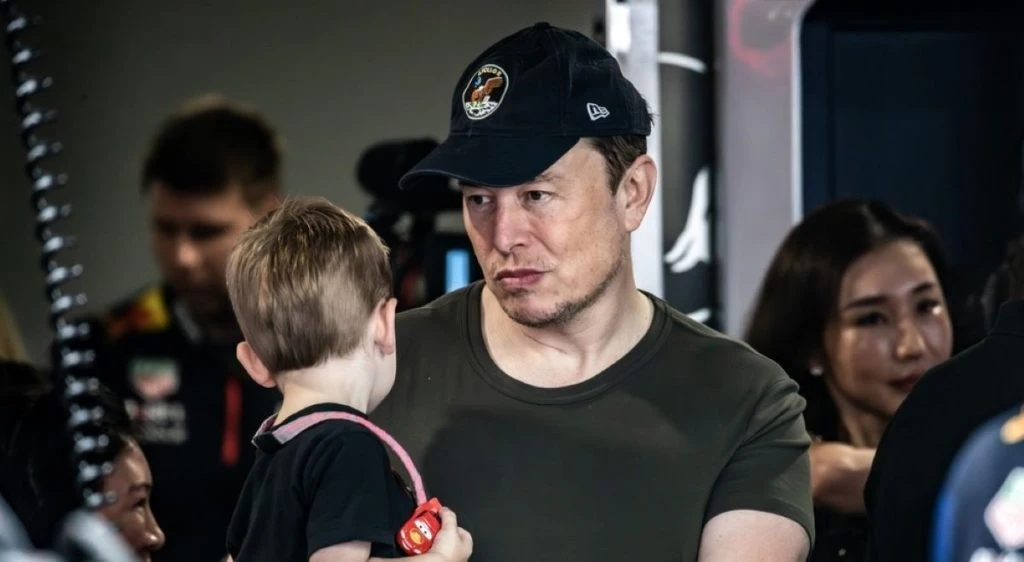 Elon Musk vill ha full vårdnad: Privat konflikt väcker rubriker