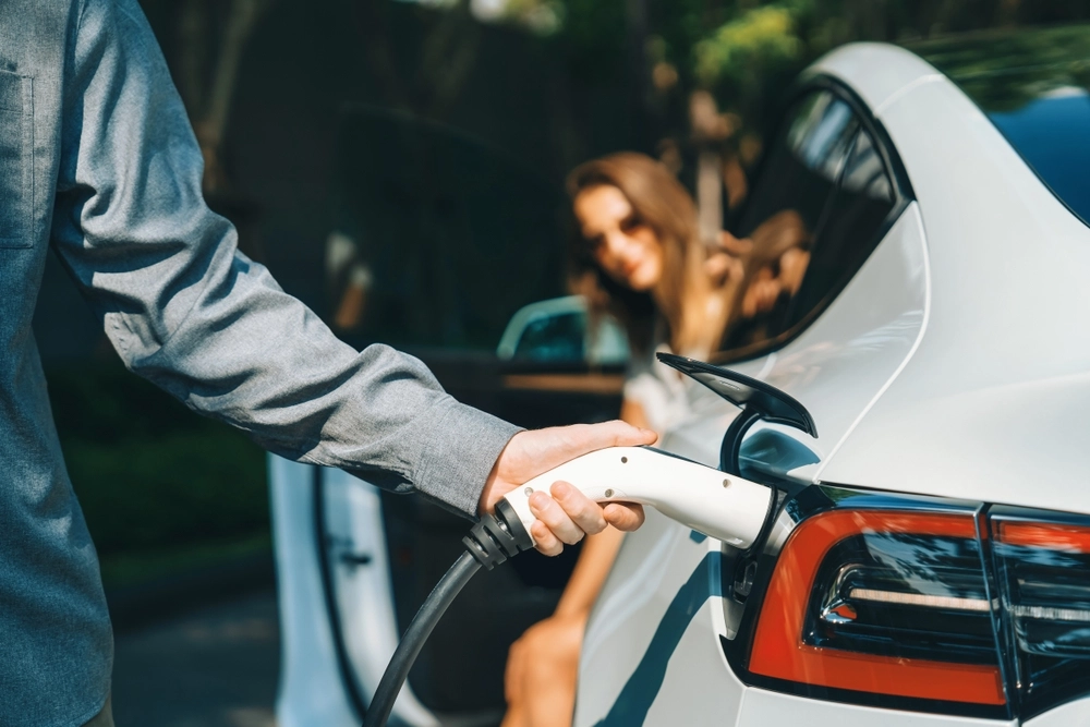Smart elbilstrick är ett minne blott – snart regleras batterierna