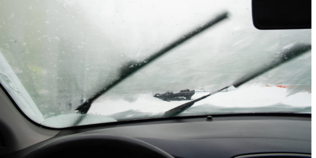 Kontrollera dessa saker på bilen efter vinterns hårda väder