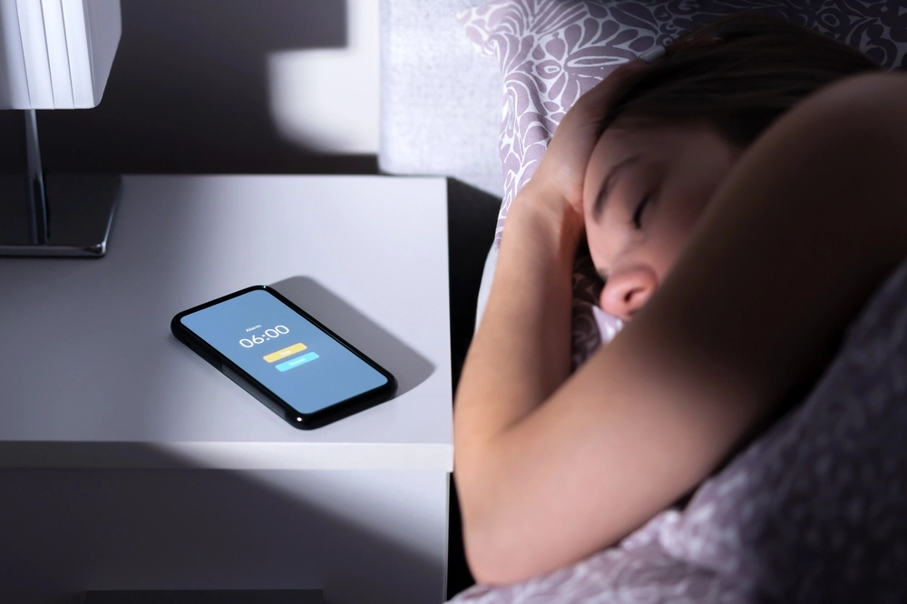 iOS 26.1 gör det svårare att råka stänga av alarmet – Apple inför ny “Slide to stop”-funktion