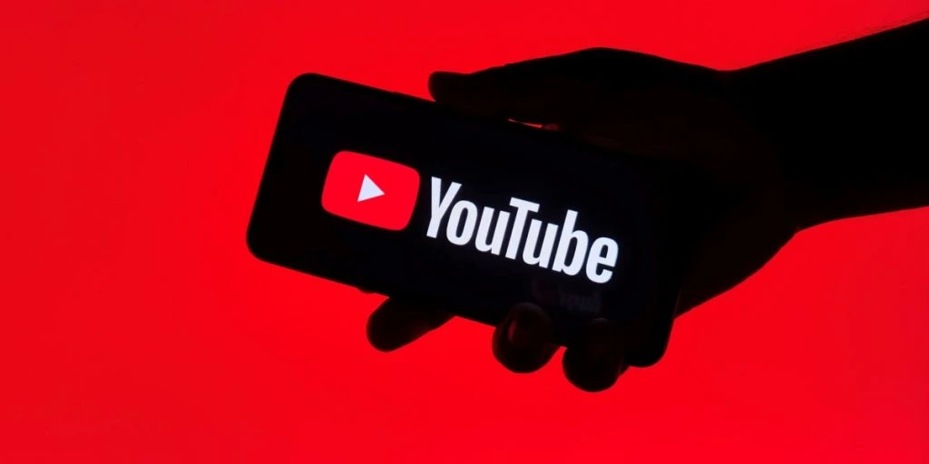 YouTube Music testar AI-bakgrunder – gör låttexter till små konstverk