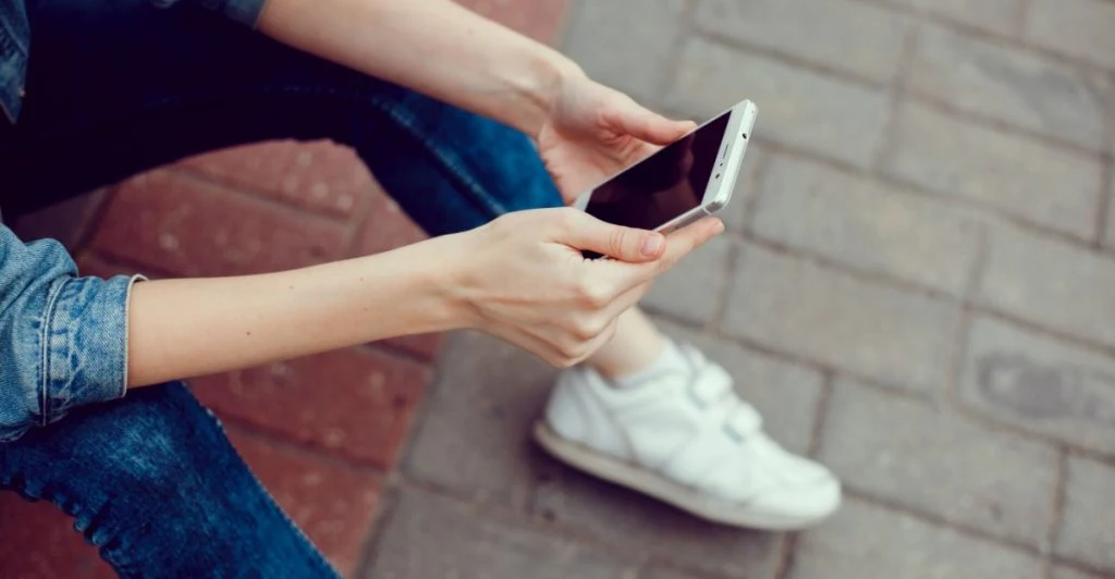 Skrämmande statistik: så många svenskar har fått mobilen övervakad