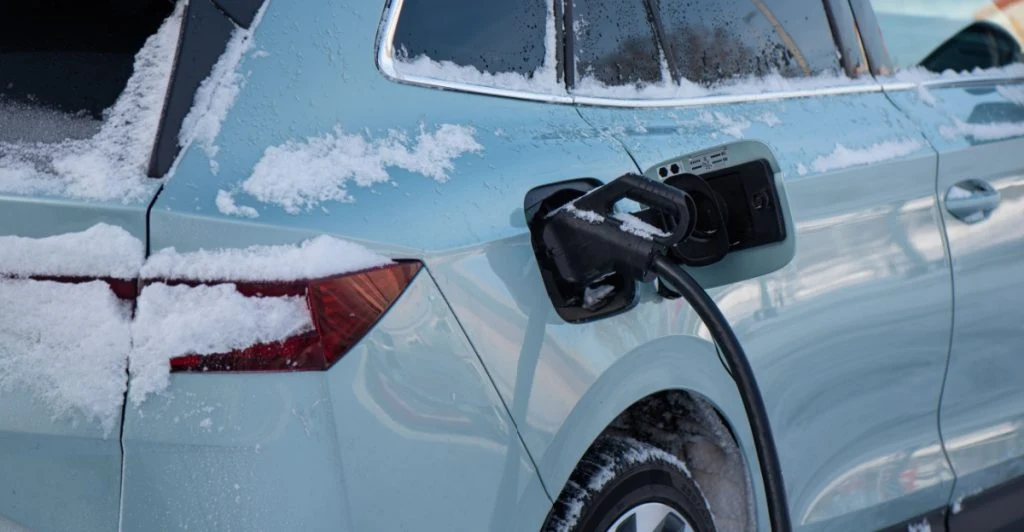 Stor batterirevolution för elbilar: Nytt natriumjonbatteri laddas till 80 % på sex minuter