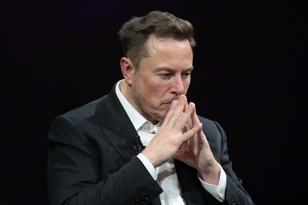 Musk anklagar Apple för att gynna OpenAI – hotar med stämning