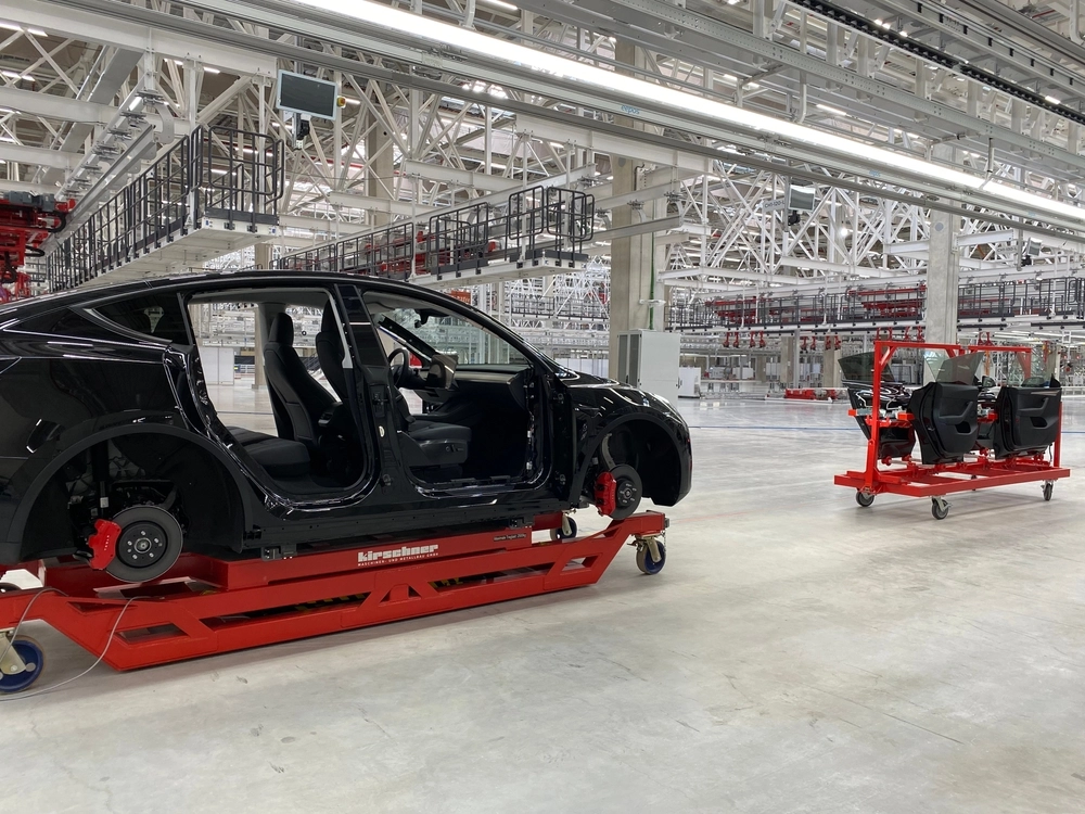 Tuffa tider för Tesla: Model Y-produktionen pausas – personal skickas hem
