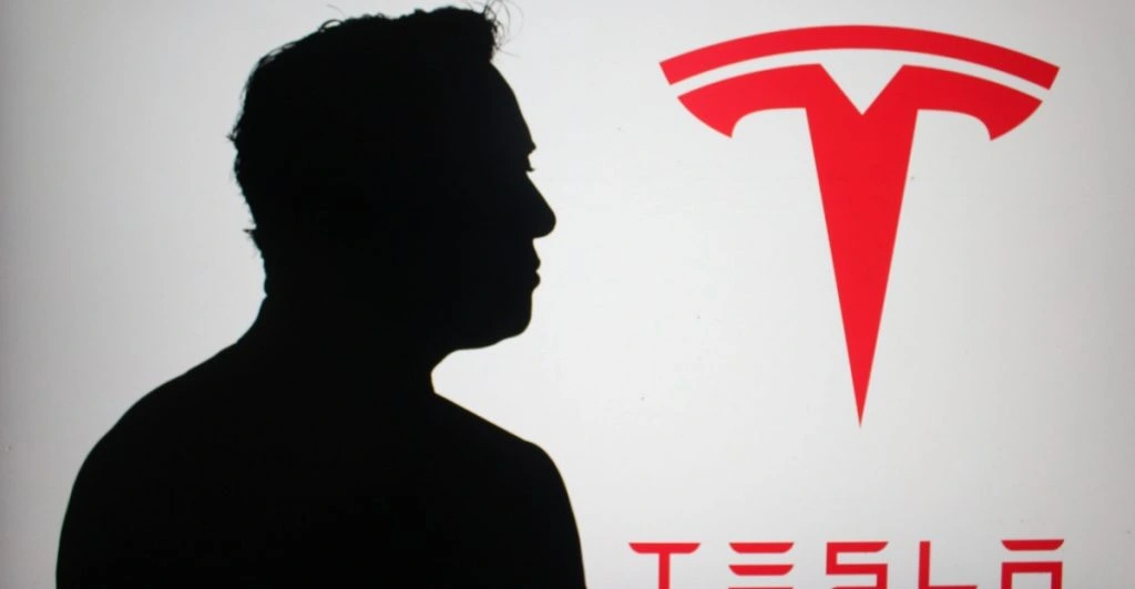 Tesla inför ”Hej Grok” – röststyrning för AI-assistent i bilen