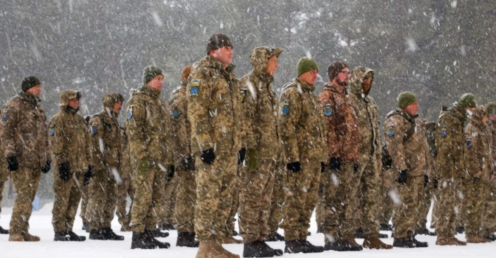 Ukraina trappar upp drönarkriget medan armén söker 15 000 nya rekryter