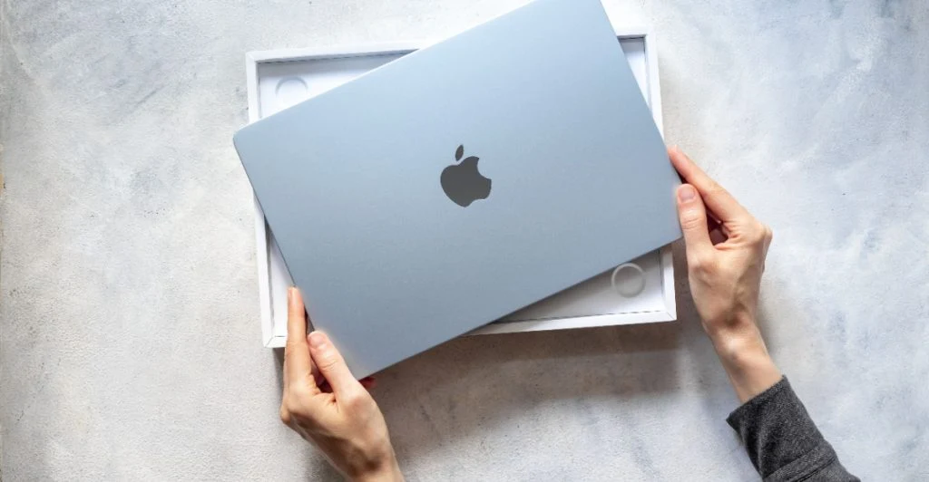 Varför Apple tog bort den lysande MacBook-logotypen