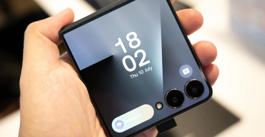 TEST: Samsung Galaxy Z Flip7: Snygg och smart – men inte för alla