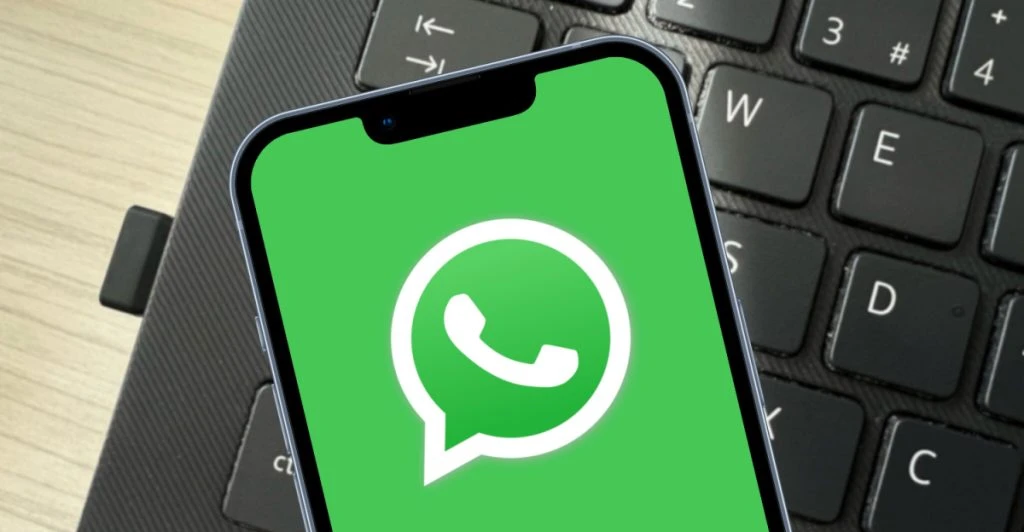 Har din WhatsApp slutat fungera? Så löser du problemet med den spärrade appen