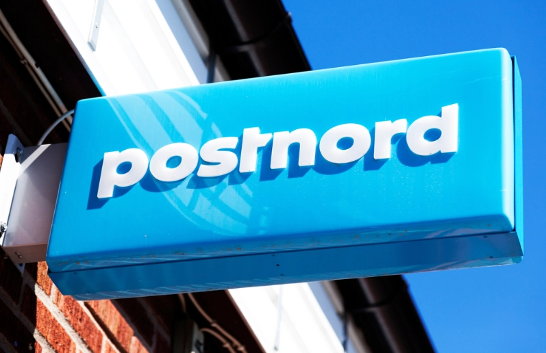 10-årig flicka lekte kurragömma: Då slog dörren till Postnord-boxen igen och låstes