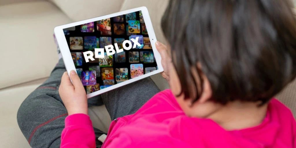 Roblox skärper reglerna: barn får inte längre chatta med vuxna främlingar