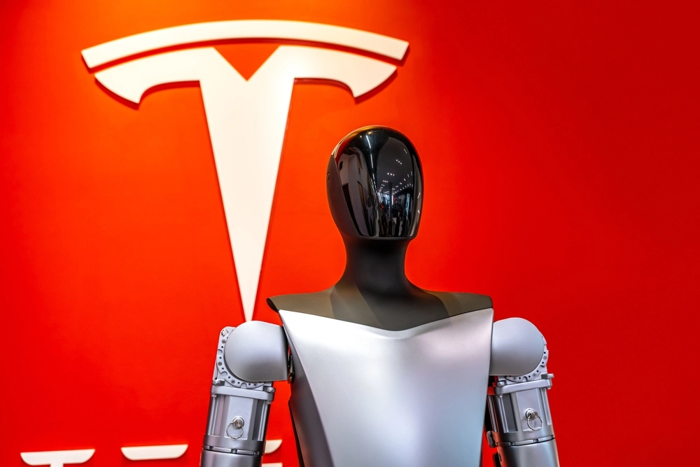 Tesla Optimus kollapsar under demonstration: Teleoperatörfel väcker frågor om säkerhet