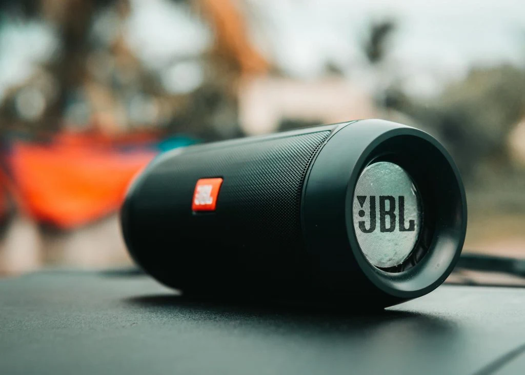 JBL uppgraderar sina bästsäljare – Flip 7 och Charge 6 får längre batteritid och förbättrat ljud