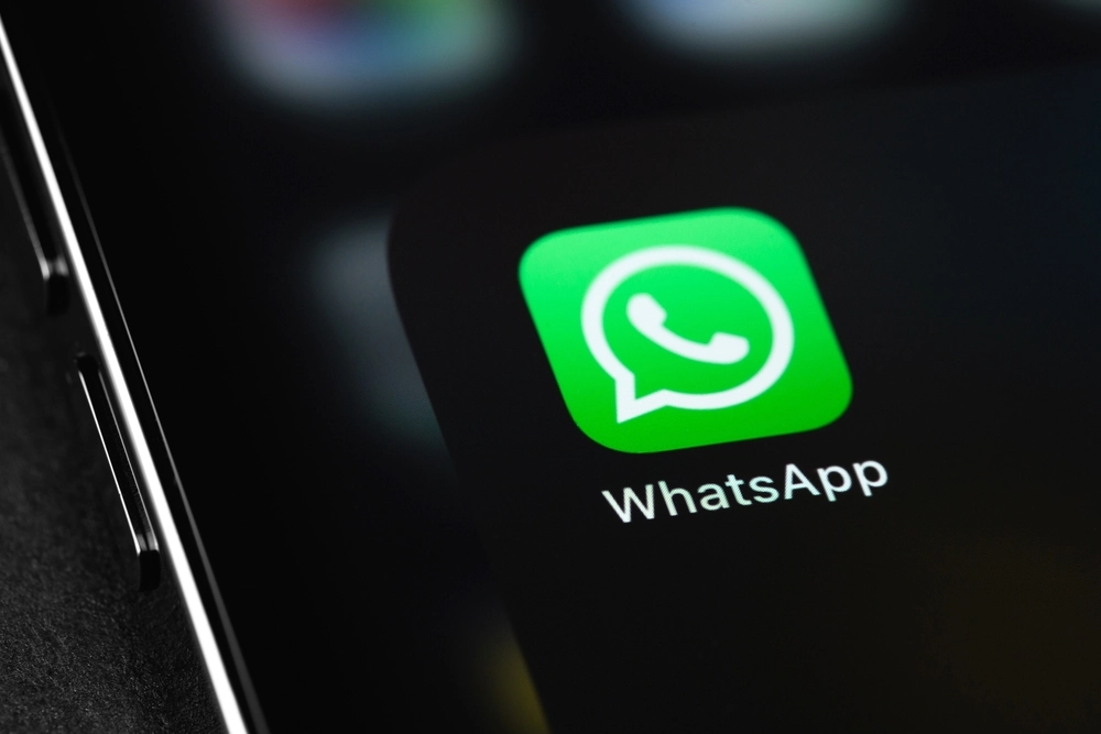WhatsApp skärper skyddet mot bluffar – nya funktioner ska stoppa bedragare
