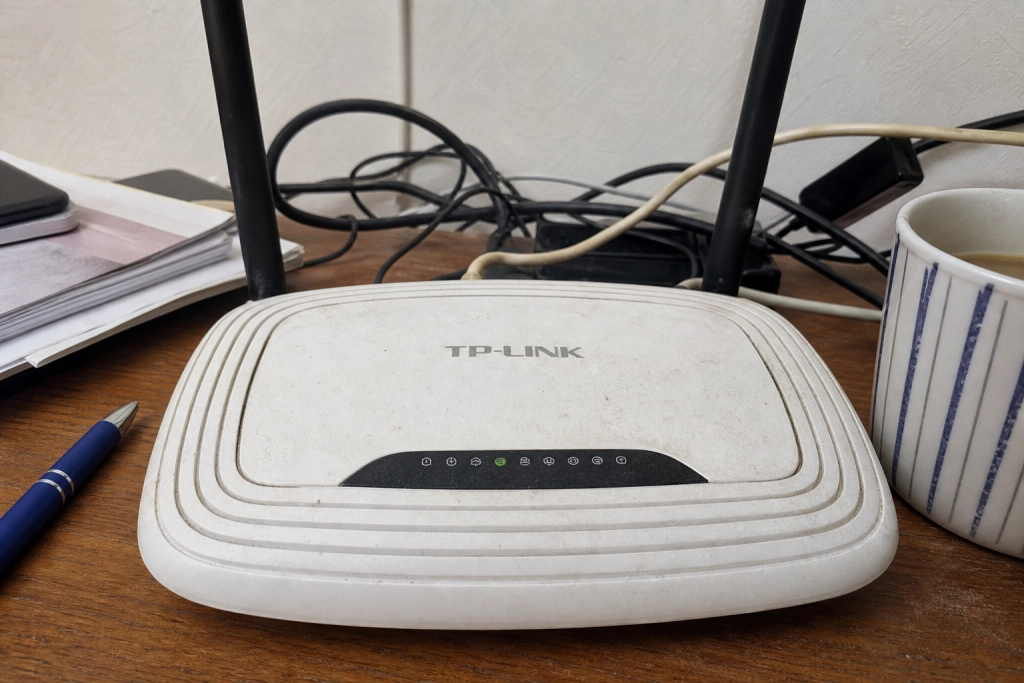 Ryska hackare har kapat tusentals hemroutrar – så skyddar du din på tio minuter