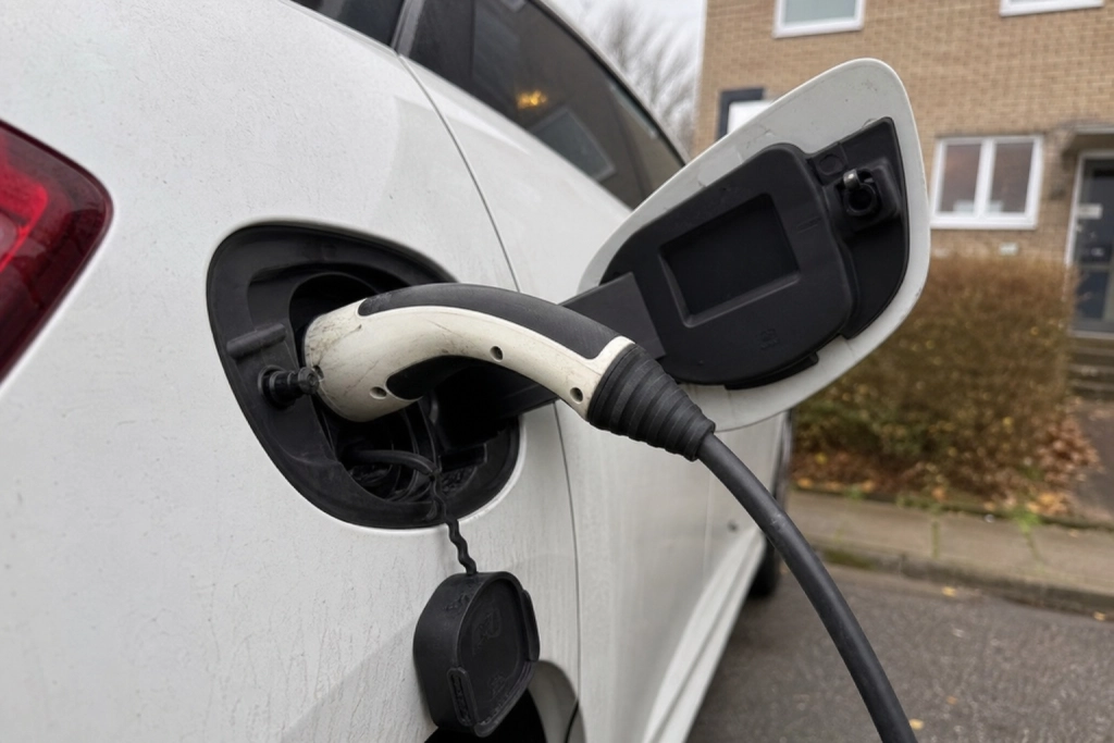 Utan dokumentation tappar elbilen tiotusentals kronor i värde, så certifierar du batteriet