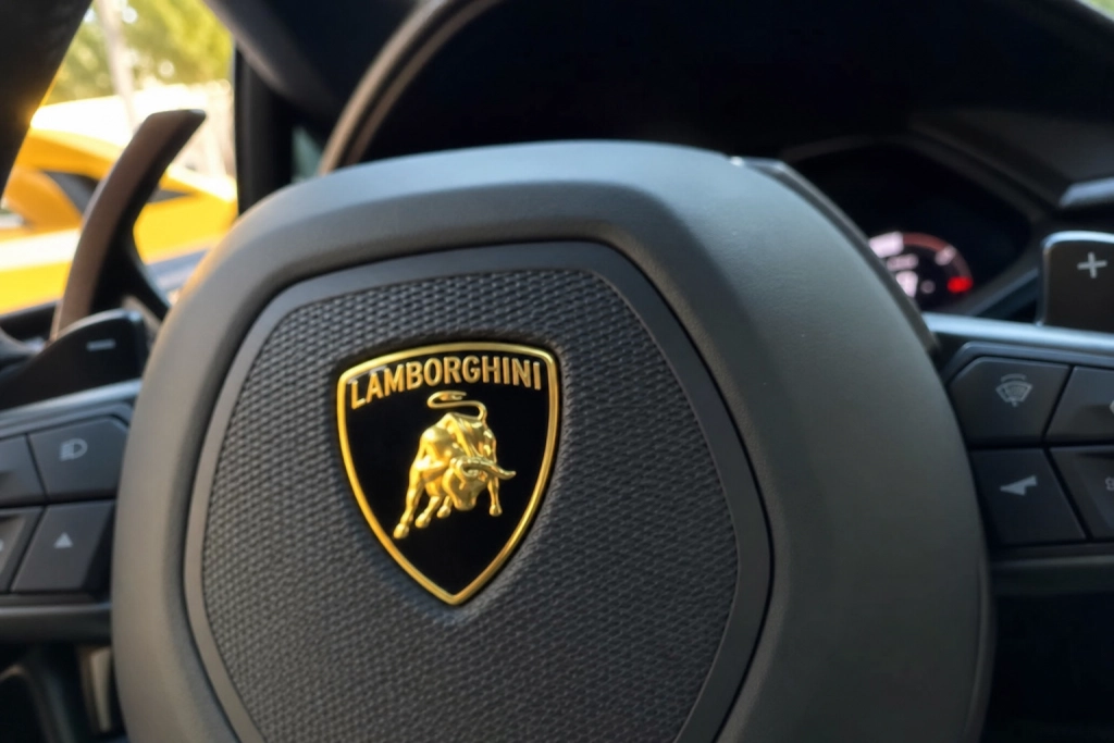 Lamborghini-chefen om elbilsstoppet: »Efterfrågan är nära noll«, medan Ferrari brinner