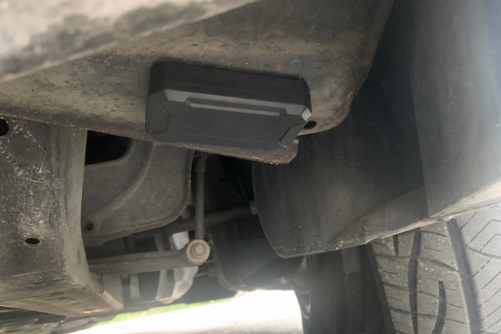 GPS-spårare i bilen: Här är de fem platser stalkare oftast gömmer dem