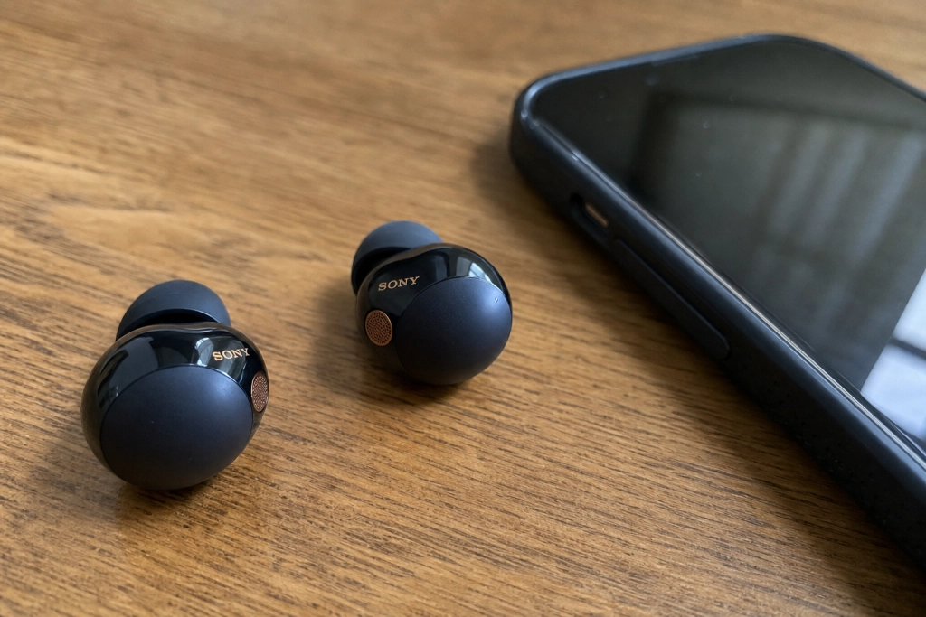 Sony tar tillbaka tronen mot Apple och Bose: så rankas de bästa brusreducerande hörlurarna 2026