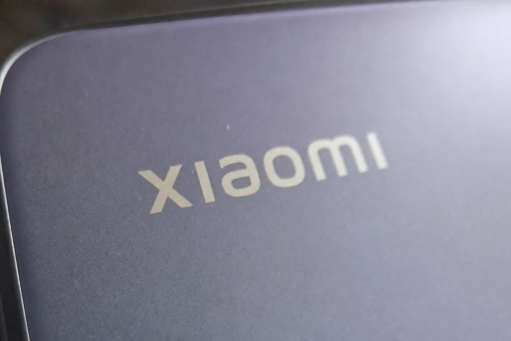 Xiaomi 18 Pro avslöjad: Bakskärm, 200MP-kamera och AI-knapp ska utmana Samsung i Europa