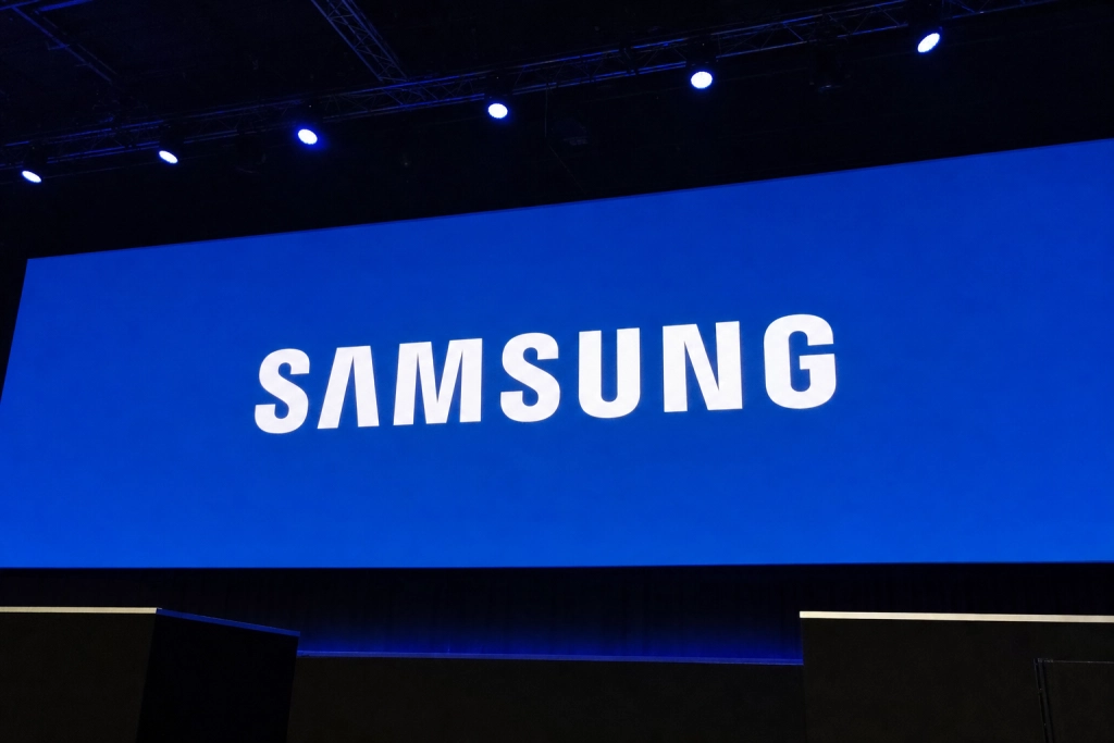 Galaxy Watch Ultra 2 pekar mot London 22 juli: 649 dollar och Snapdragon Wear Elite