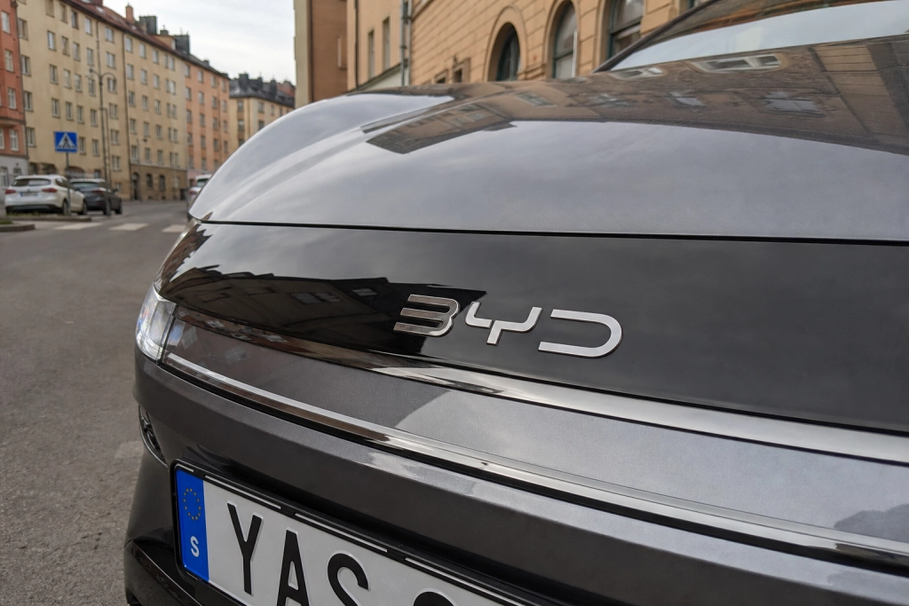 BYD siktar på fastfasbatterier i elbilarna 2027, massproduktionen dröjer till 2030