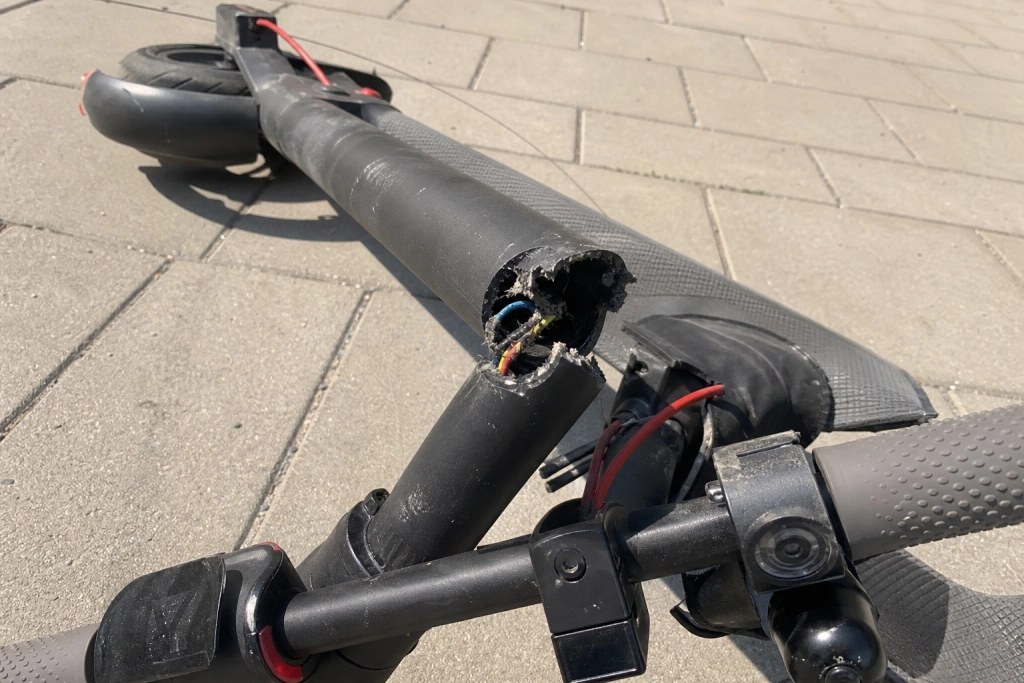 ADAC-test avslöjar livsfarlig brist: Två el-sparkcyklar underkändes på säkerhet