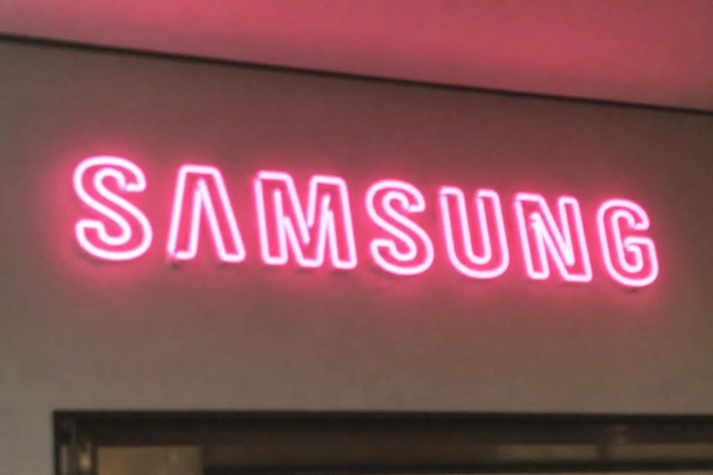 Samsung fixar Fold-batteriproblemet: Z Fold 8 Ultra får 5 000 mAh och 45W laddning, upp från 25W