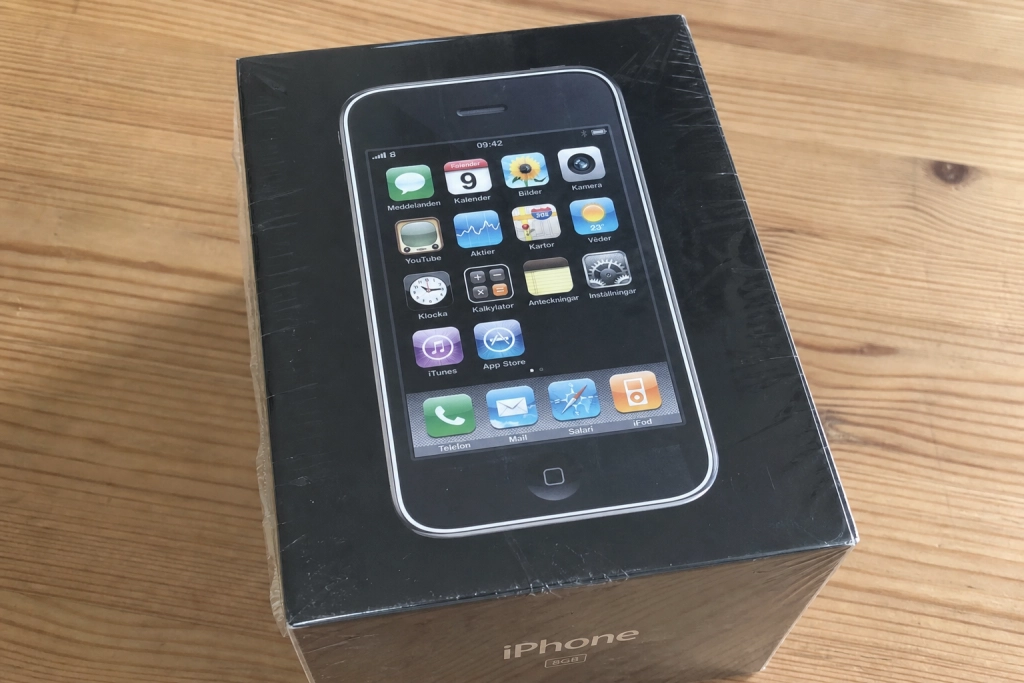 Har du en gammal iPhone från 2007: Ett exemplar såldes för 190 000 dollar på auktion