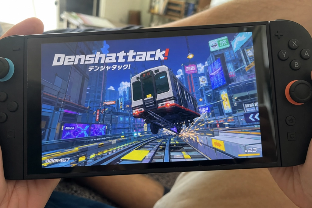 Denshattack! ute nu: Du rider tåg, slåss mot gäng och räddar framtiden i ett spel som ser precis lika vansinnigt ut som det låter