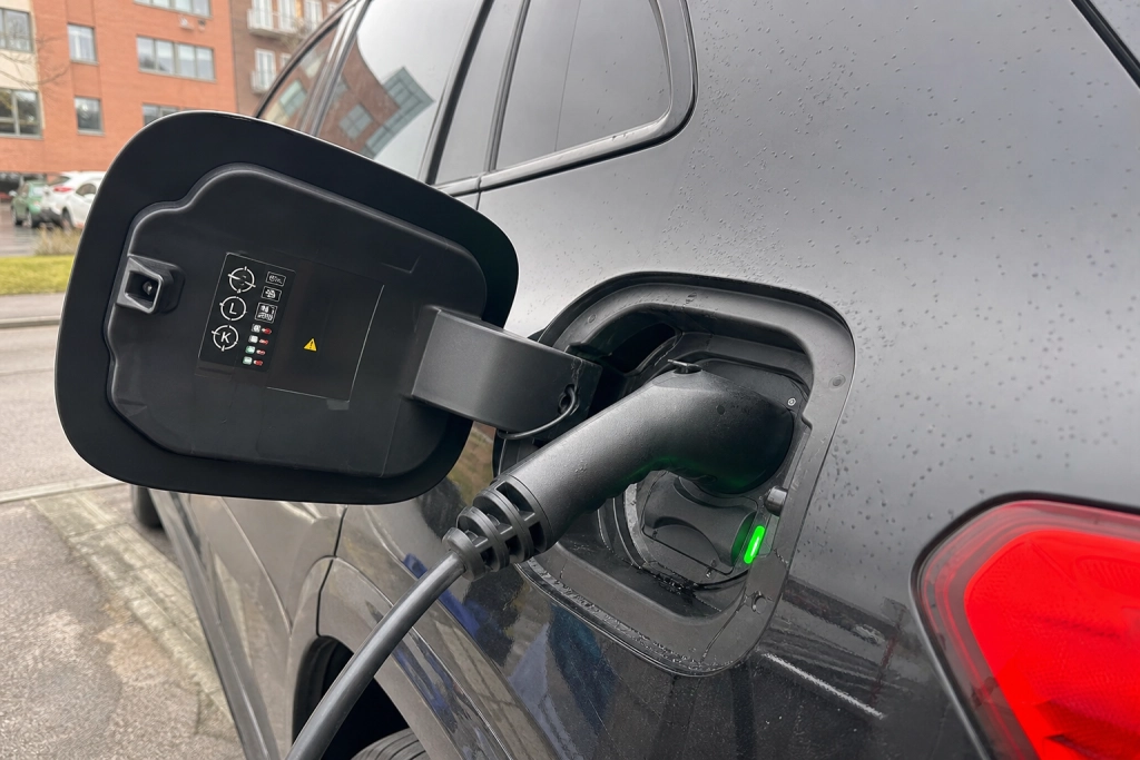 Kina slog nytt PHEV-rekord i Europa: EU:s tullar pa elbilar har slagit bakut