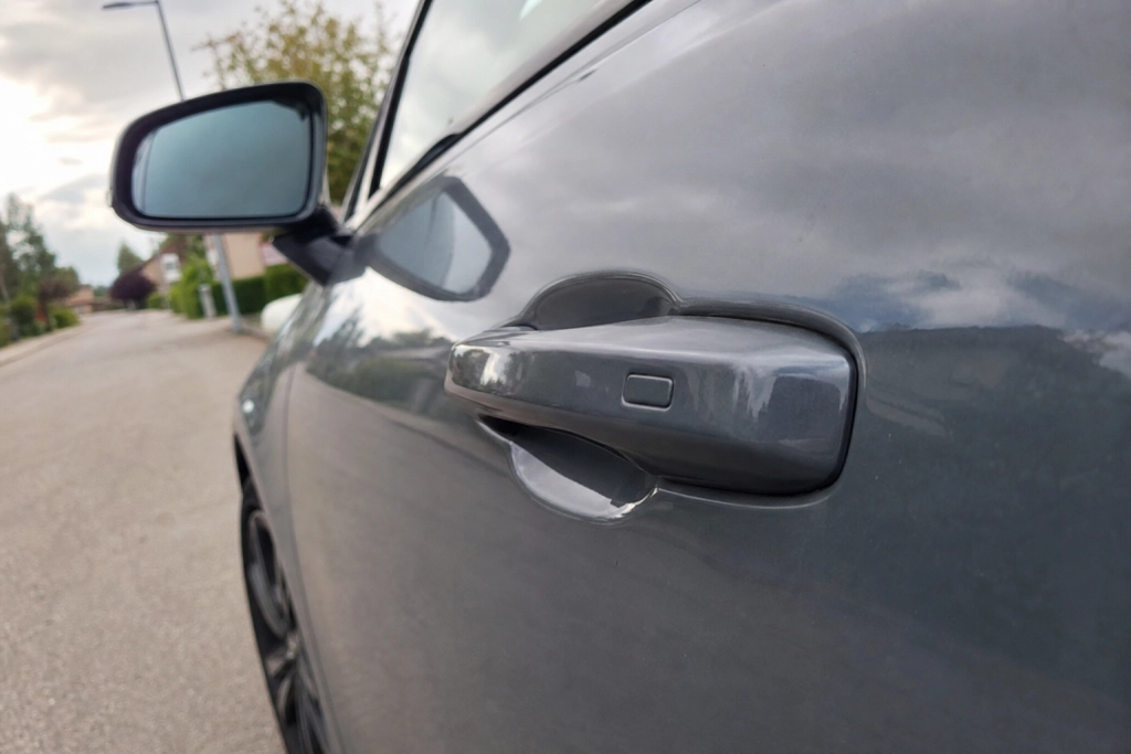 Experter varnar: 2,2 miljoner bilar kan fjärrkapas via Bluetooth